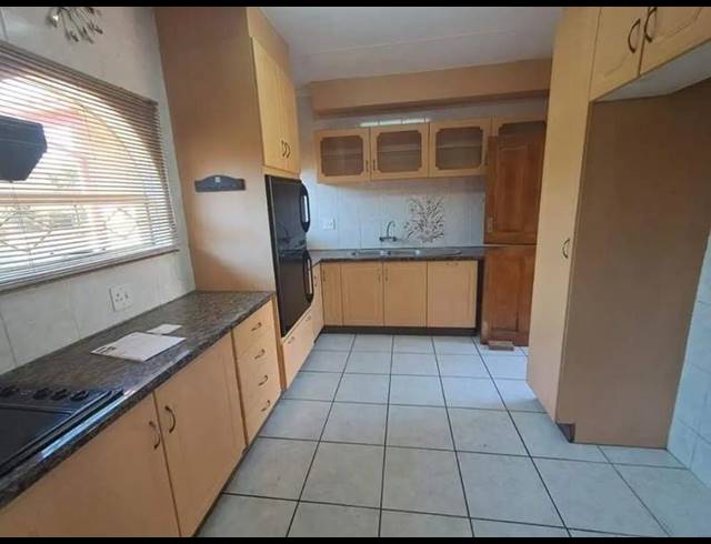 3 BEDROOM HOUSE FOR SALE IN MULBARTON